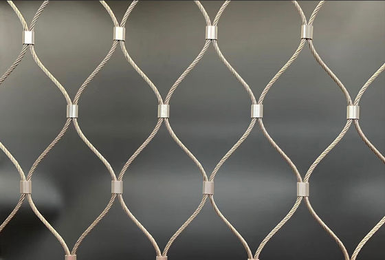 ステンレス鋼 ロープの金網のダイヤモンドの穴を柵で囲む304/316のバルコニー