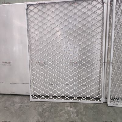 機械装置の保護のためのカスタマイズされたHDGの金属材料の拡張された金属の網の安全柵