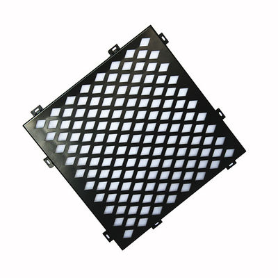 室内用PVDF孔付き金属ファサード 1500x2500mm 装飾網