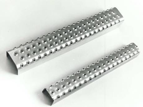 ガルバネイド 2.5mm メタル梯子 ラング 重用 防滑
