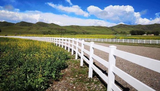 簡単に組み立て 白色Pvc馬のフェンス ヴィニール馬のフェンス 鉄道農園のフェンス