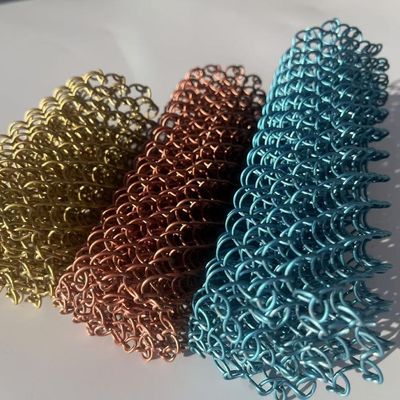 色彩のある表面 アルミ製 織物 チェーンリンク カーテン ワイヤー メッシュ