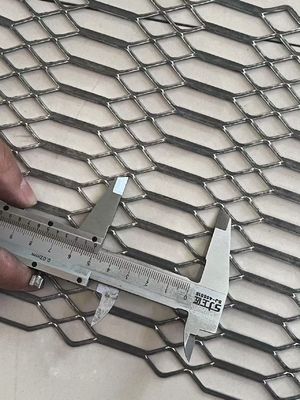 モダンデザイン 熱浸し 鋼筋ゴシック 拡張メタルメッシュ