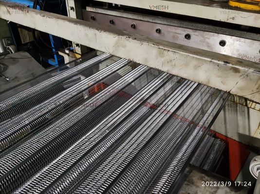 内壁用、耐腐食性と耐火性を備えた亜鉛メッキ鋼エキスパンドメタルラス