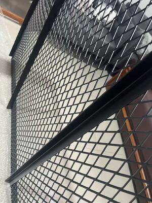 40*80mm Hole Size Powder Coating Expanded Metal Mesh Window Well Cover with Corrosion Resistance
