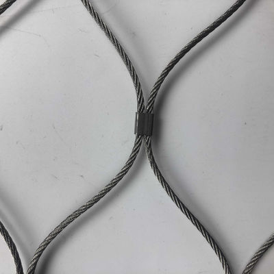適用範囲が広く強いステンレス鋼 ロープのFerruled 1x7を金網