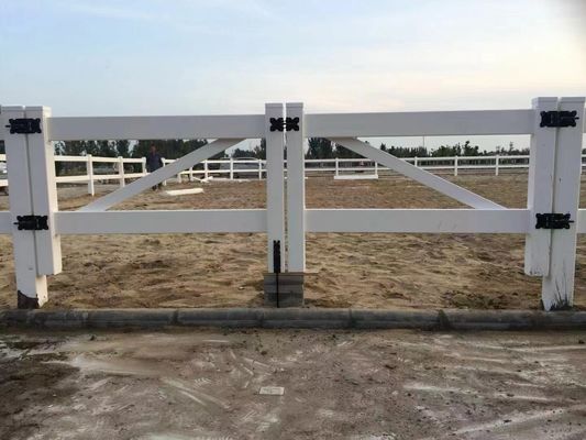安定 白黒色 PVC 鉄道 フェンディング 牧場 パドック 馬フェンディング