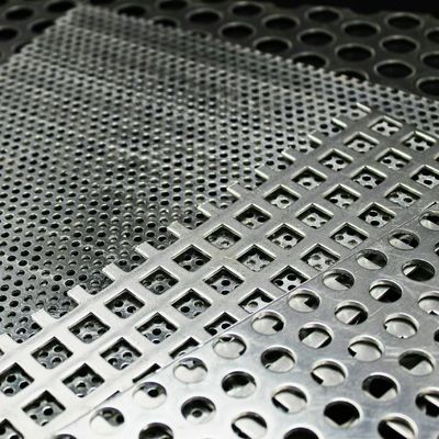 PVDF 壁カーテンのための装飾用アルミニウム四角孔孔金属網