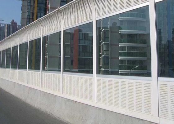 ハイウェーの防音の穴があいた金属は80mmの100mm穴があいた騒音の障壁のパネルを一致させる