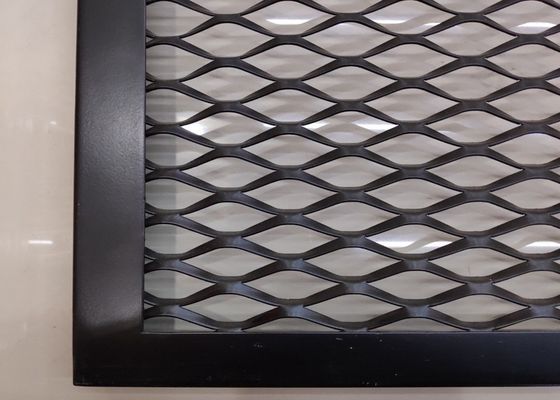 黒い拡大された金属の木ずりシート60*120mm 20*40mmの穴を伸ばすISO9002