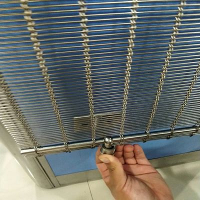 装飾的なシートの建築金属の網の真鍮ロックはひだが付いた