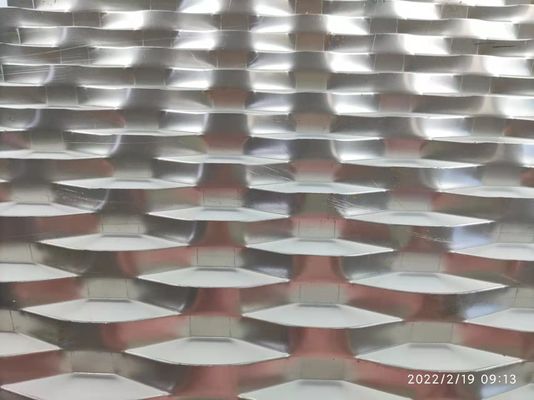 大きいダイヤモンドの穴によって拡大された金属の網の粉は1.5x3mに塗った