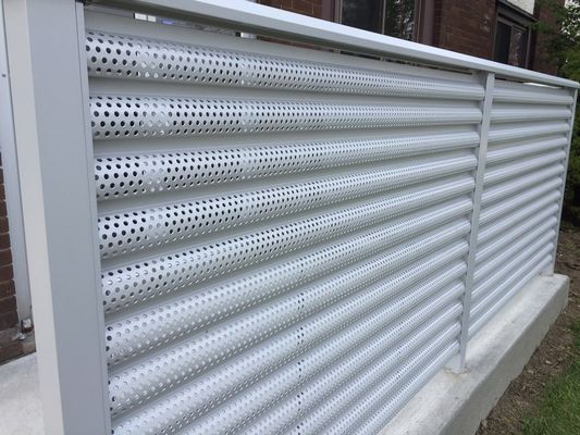 Decortaion 1.5mm 2mmのステンレス鋼の部屋ディバイダーのための穴があいた金属の網